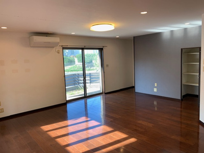 【居間・リビング】 | 横代東町二丁目4番18号（B-25）