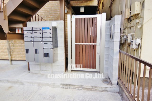 モナーク越谷のエントランス