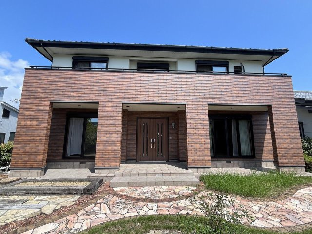 土佐市新居　中古戸建ての外観
