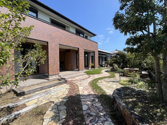 土佐市新居　中古戸建ての庭