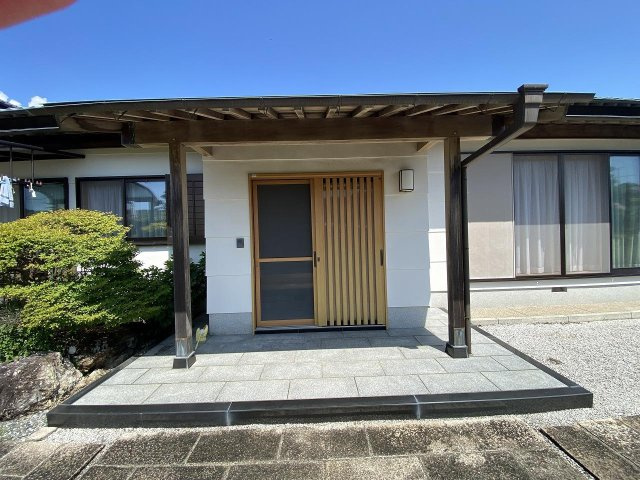 土佐市新居　中古戸建ての外観