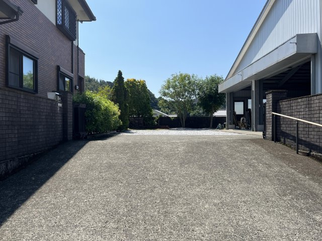 土佐市新居　中古戸建ての周辺