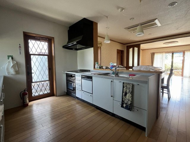 土佐市新居　中古戸建てのキッチン