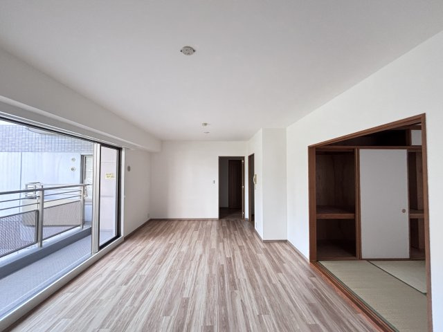 A.CITYタワーズウエスト・ウイング棟の居間・リビング