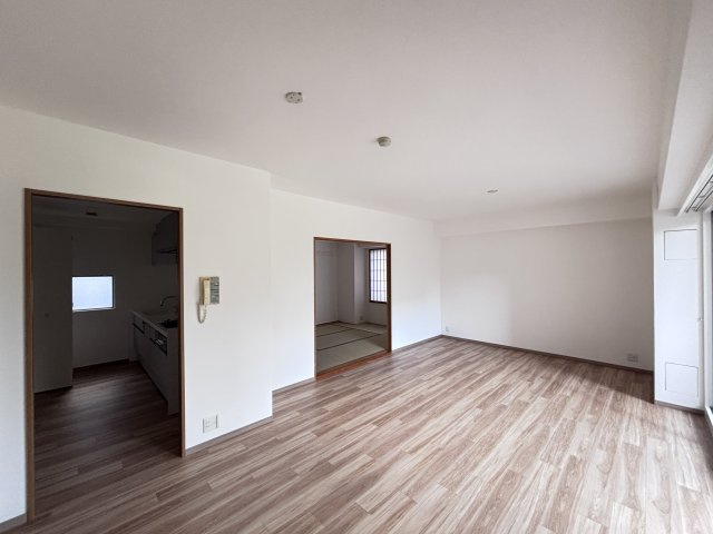 A.CITYタワーズウエスト・ウイング棟の居間・リビング