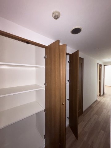 A.CITYタワーズウエスト・ウイング棟の収納