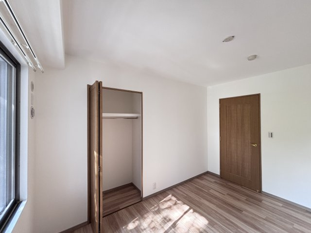 A.CITYタワーズウエスト・ウイング棟の洋室