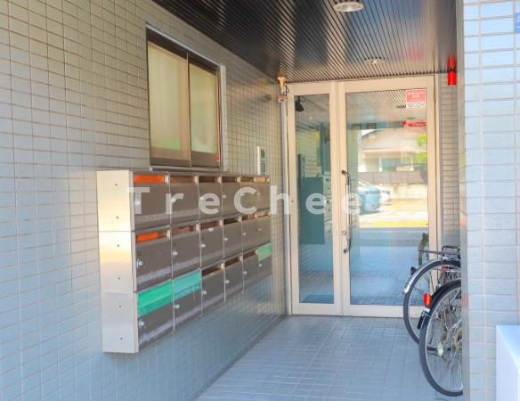 アヴニール落合のエントランス