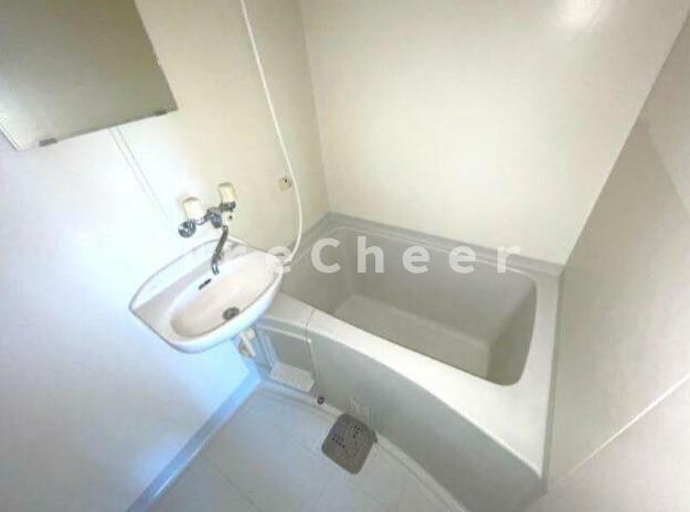 アヴニール落合の浴室