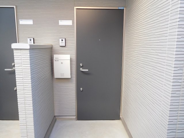 シャローム本駒のエントランス