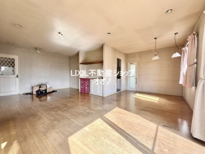 【居間・リビング】 | 加須市礼羽　中古一戸建