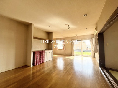 【居間・リビング】 | 加須市礼羽　中古一戸建