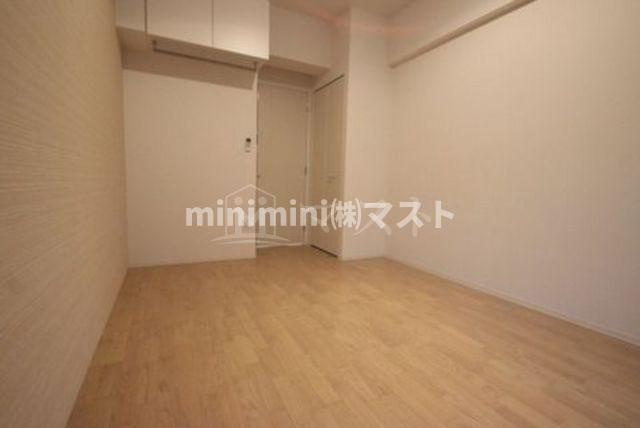 セレニテ福島カルムの居間・リビング