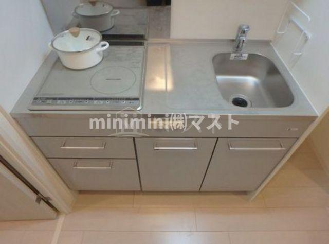 セレニテ福島カルムのキッチン