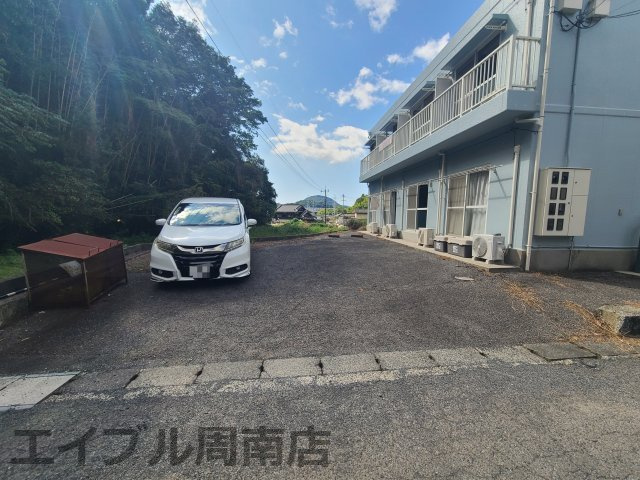 ラ・パンセの駐車場