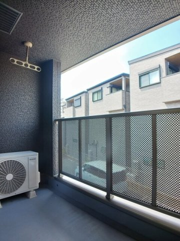 アルバーダ　トレスのバルコニー|暖かな日差しのふりそそぐバルコニー