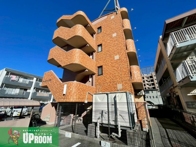 フォルツァ中央のその他