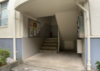 【その他共用部分】 | 東建座間ハイツ１号棟 | 共用部分は、一棟の建物に住む区分所有者全員が共同で所有するとし、共用部分の管理、補修などは、区分所有者で形成される管理組合が行います。個人の判断で勝手に変更することはできませんので覚えておきましょう。