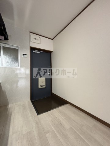 山下マンションの玄関