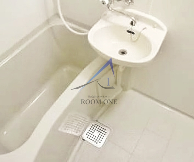 ヴィラフルールの浴室|お風呂です。