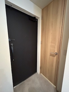 S-FORT江坂垂水町(旧：サムティ江坂Vangelo)の玄関|玄関です