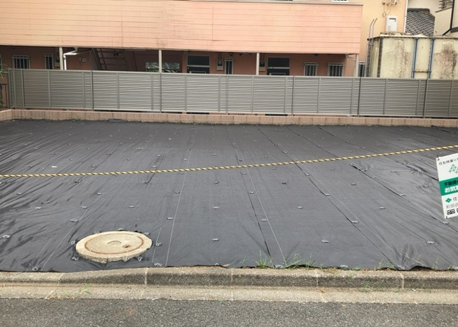 【外観】 | 隣家の土地はどうなっているのか、生活利便施設が近くにあるのか、学校まで近いかなど、お客様のライフスタイルにあわせたイメージが重要です。また、近くにあると困る施設が近くにないかも確認するといいでしょう。