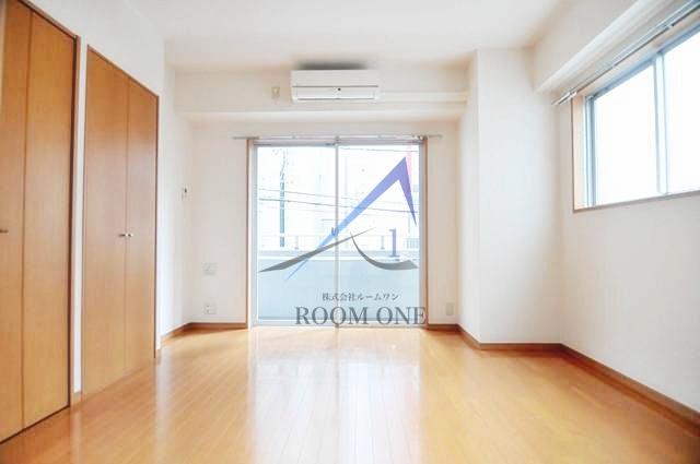 橘ビルの居間・リビング|洋室のお部屋です。