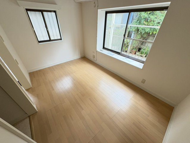 ピュアハウス真間の居間・リビング