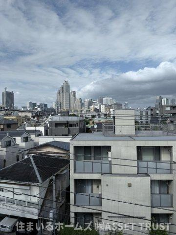 ビラハイツ参宮橋の展望|バルコニーからの西新宿の高層ビルの眺望