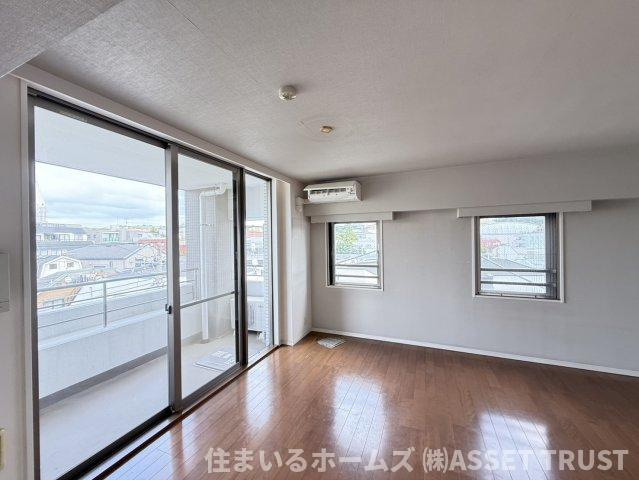 ビラハイツ参宮橋の居間・リビング|約16.9帖のリビング・ダイニング・キッチン