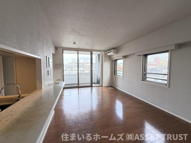 ビラハイツ参宮橋の居間・リビング|リビングダイニングは2面採光