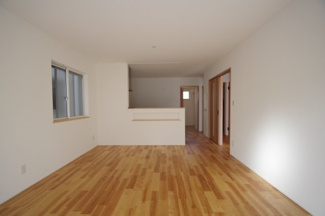 【居間・リビング】 | 【仲介手数料無料！！】国立市西1丁目　新築戸建て（全7区画）D号棟　6380万円