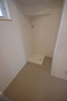 【ランドリースペース】 | 【仲介手数料無料！！】国立市西1丁目　新築戸建て（全7区画）D号棟　6380万円 | 洗面所が広いので、収納なども置き易いです。