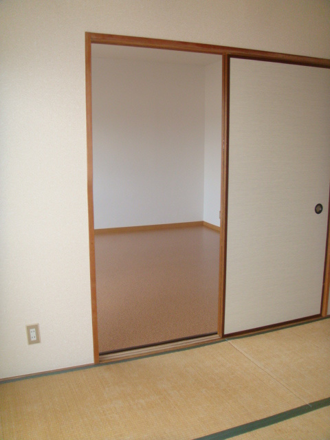 フジヨシマンションパートⅠの和室|和室・6.0帖