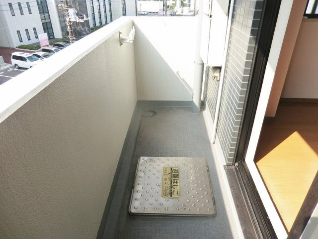 シャンフレア北浦和のバルコニー|★南西向き・日当たり良好のバルコニーです。★