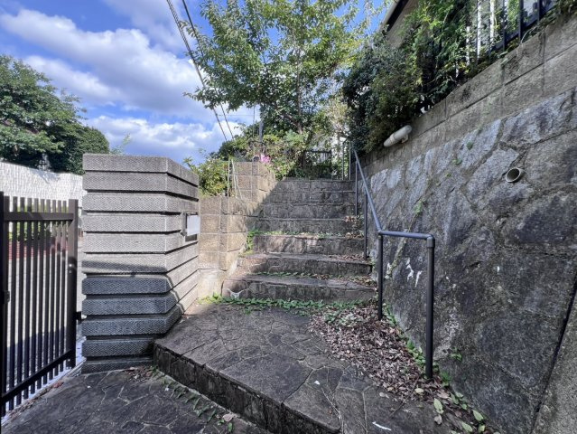 奈良市藤ノ木台3丁目　戸建の外観|趣のある日本建築です！