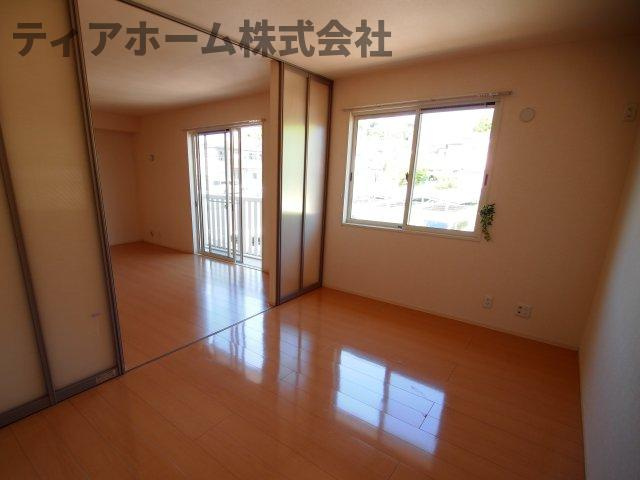 ディーグラフォート上牧の洋室|広々とした洋室です