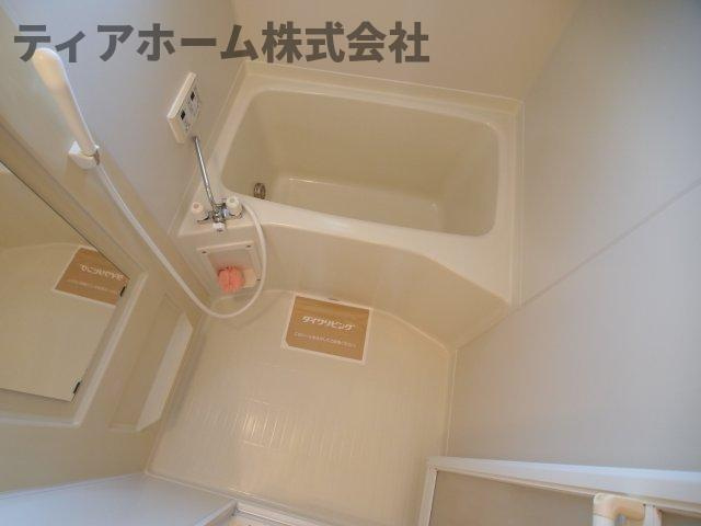 ディーグラフォート上牧の浴室|きれいなお風呂です