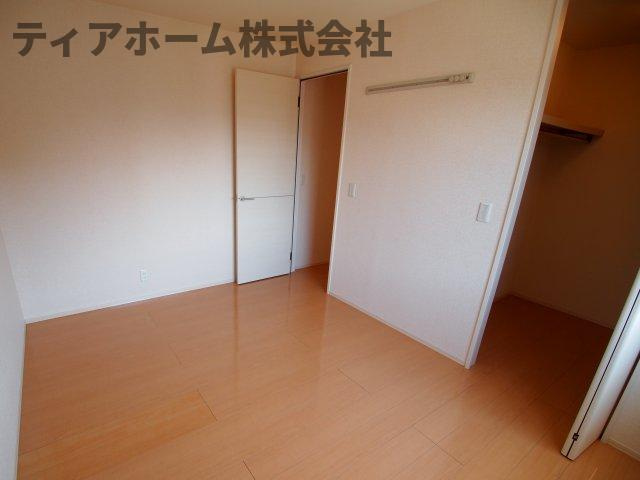 ディーグラフォート上牧の居間・リビング