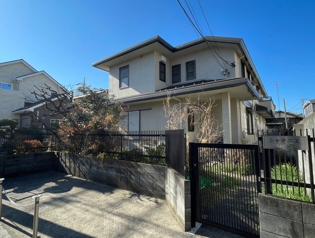 シャテニエの外観|★スーパー西友を抜けた閑静な住宅地です★