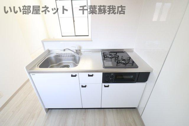 Ｇａｒｅｎａｒｅ　Ｖｉｌｌａ （ガレナーレヴィラ）のキッチン|コンパクトなキッチンで掃除もラクラク