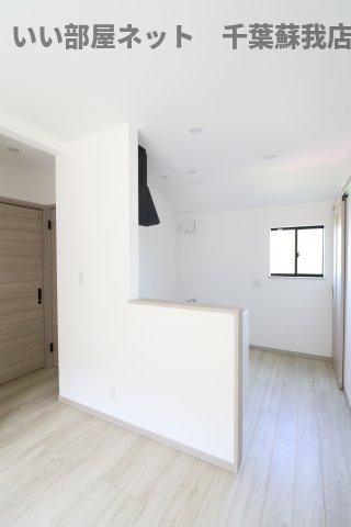 Ｇａｒｅｎａｒｅ　Ｖｉｌｌａ （ガレナーレヴィラ）のキッチン|コンパクトなキッチンで掃除もラクラク