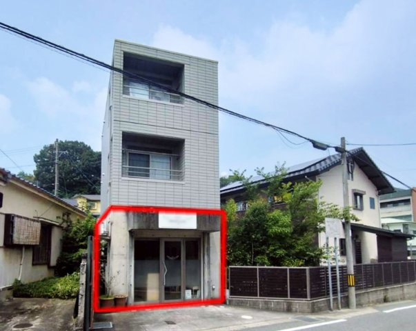 明大寺町字西郷中　貸店舗の外観