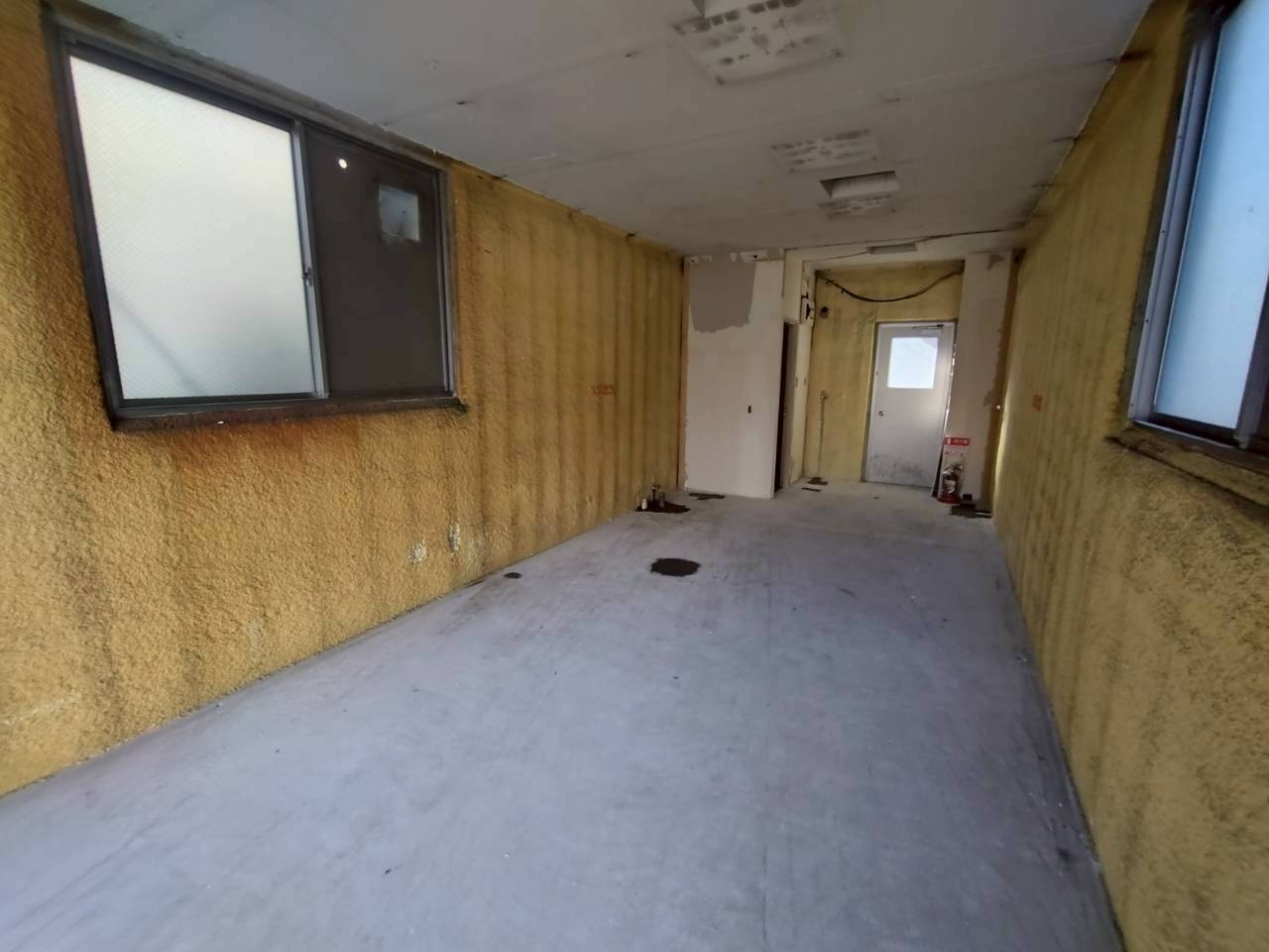 明大寺町字西郷中　貸店舗の内装