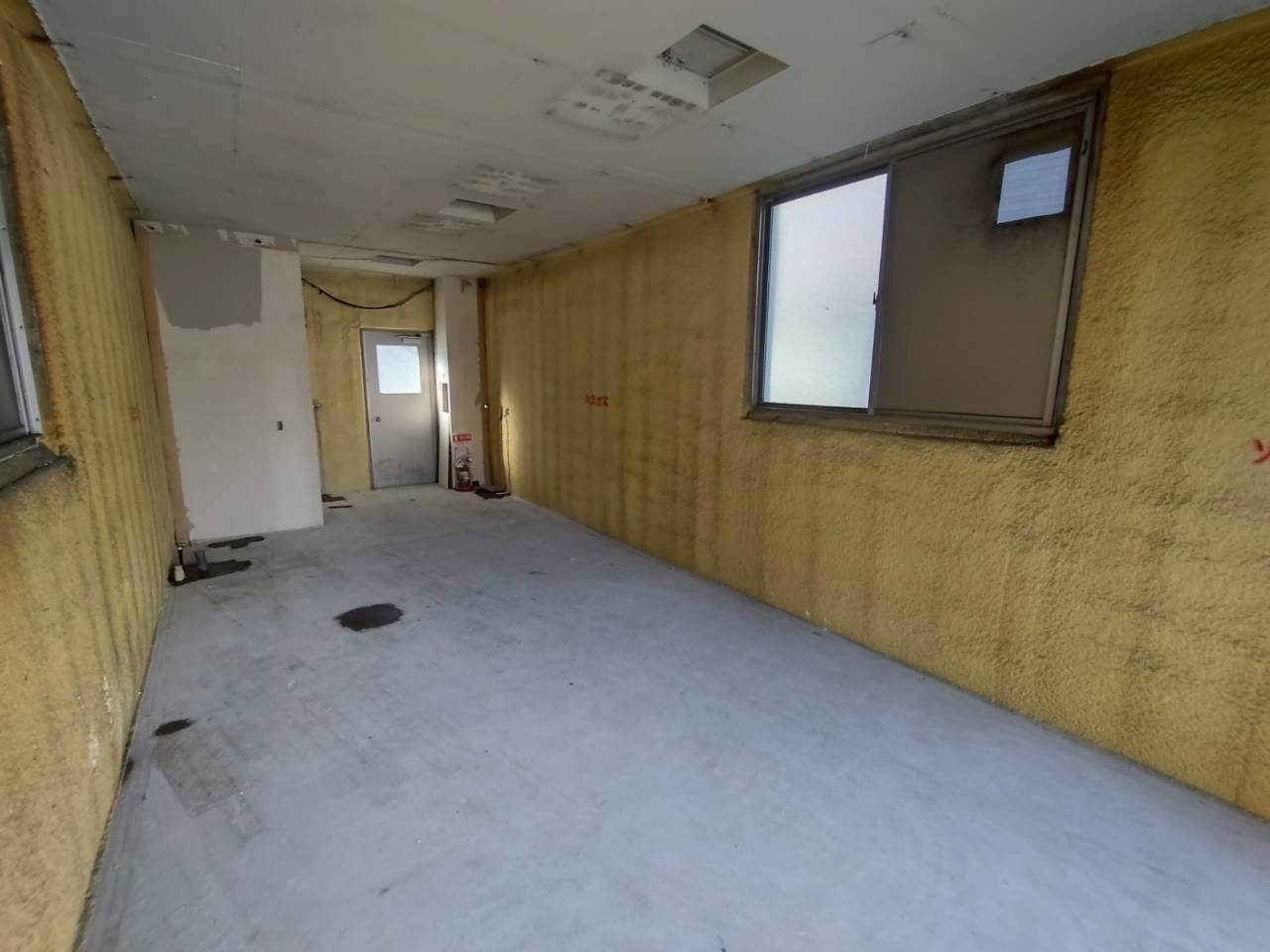明大寺町字西郷中　貸店舗の内装