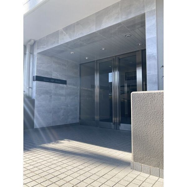 ｸﾞﾘｰﾝﾋﾙﾄﾐﾀのエントランス