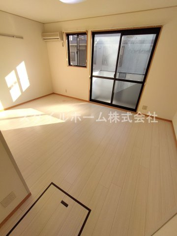 パーク柱の洋室|別部屋写真です。