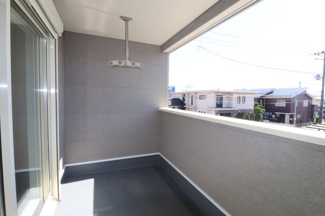 郡山市字城清水　　　１号棟　　　桜小学校、郡山第３中学区のバルコニー