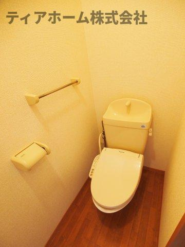 北葛城郡上牧町大字中筋出作の賃貸マンションのトイレ|トイレです