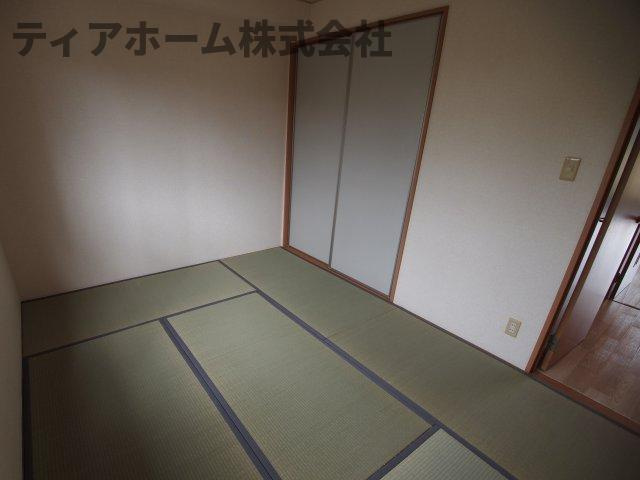 北葛城郡上牧町大字中筋出作の賃貸マンションの和室|和室があると、家にあたたかい雰囲気が生まれます